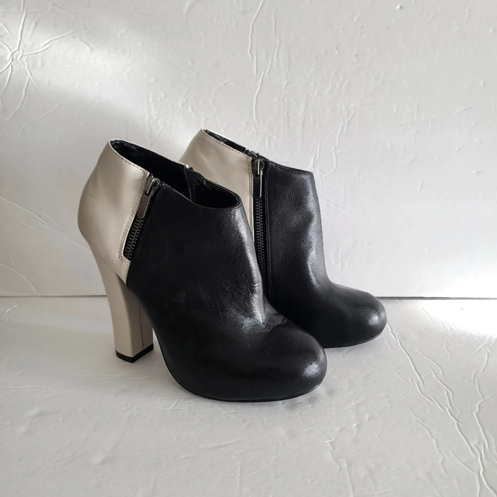 Shoemint Nancy leather booties women's sz.7.5